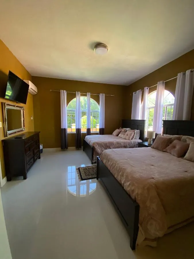 Holiday park Mobay Vacation Village Montego Bay Jamaica