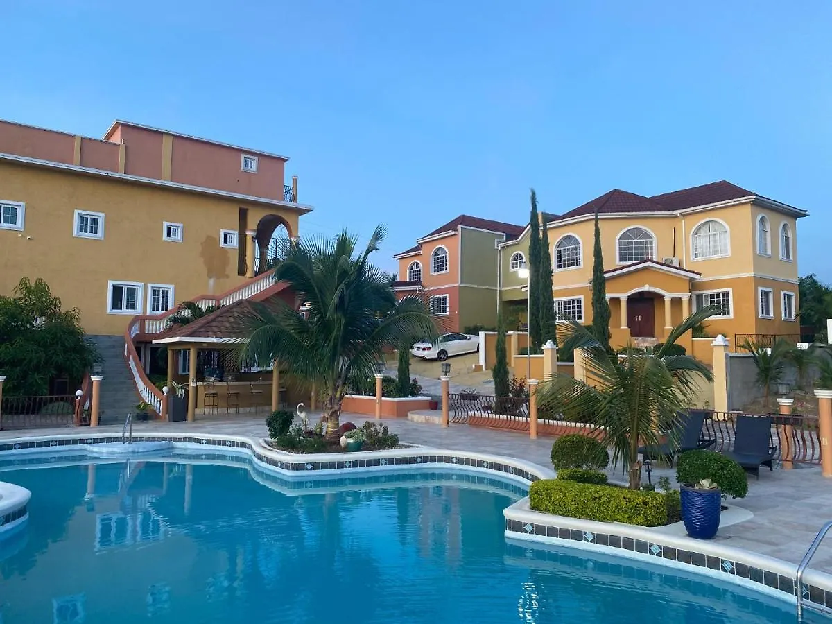 Πάρκο διακοπών Mobay Vacation Village Μοντέγκο Μπέυ
